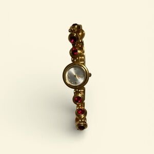 Elegant Gold and Red Women's Bracelet Watch stainless steel